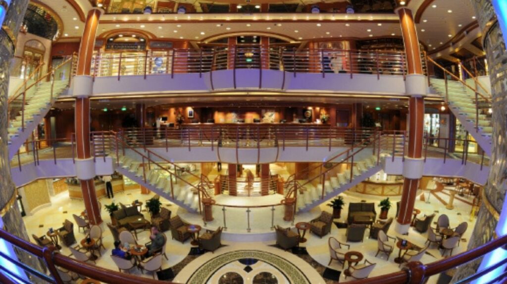 04 - Sapphire Princess